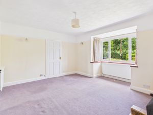 Sitting Room- click for photo gallery